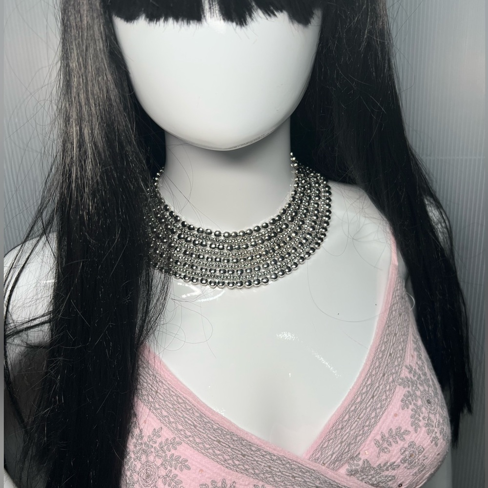 Silver statement necklace - Picture 6 of 11